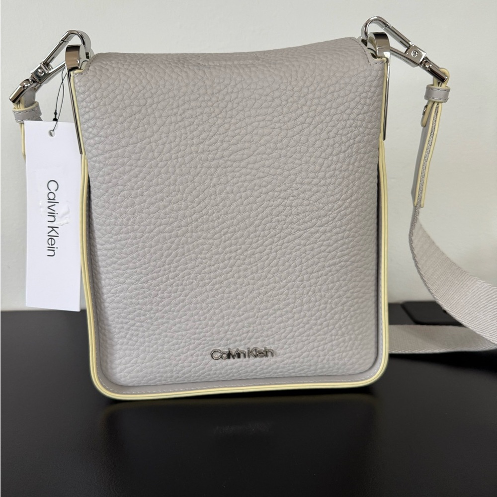 NWT Calvin Klein Fay Mini Adjustable Crossbody with Magnetic Top Closure